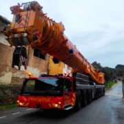 grúa móvil autopropulsada