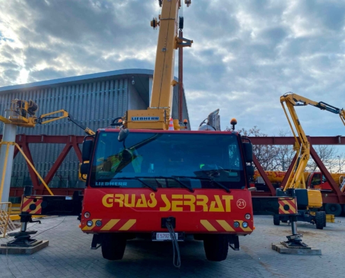 grúa móvil autopropulsada